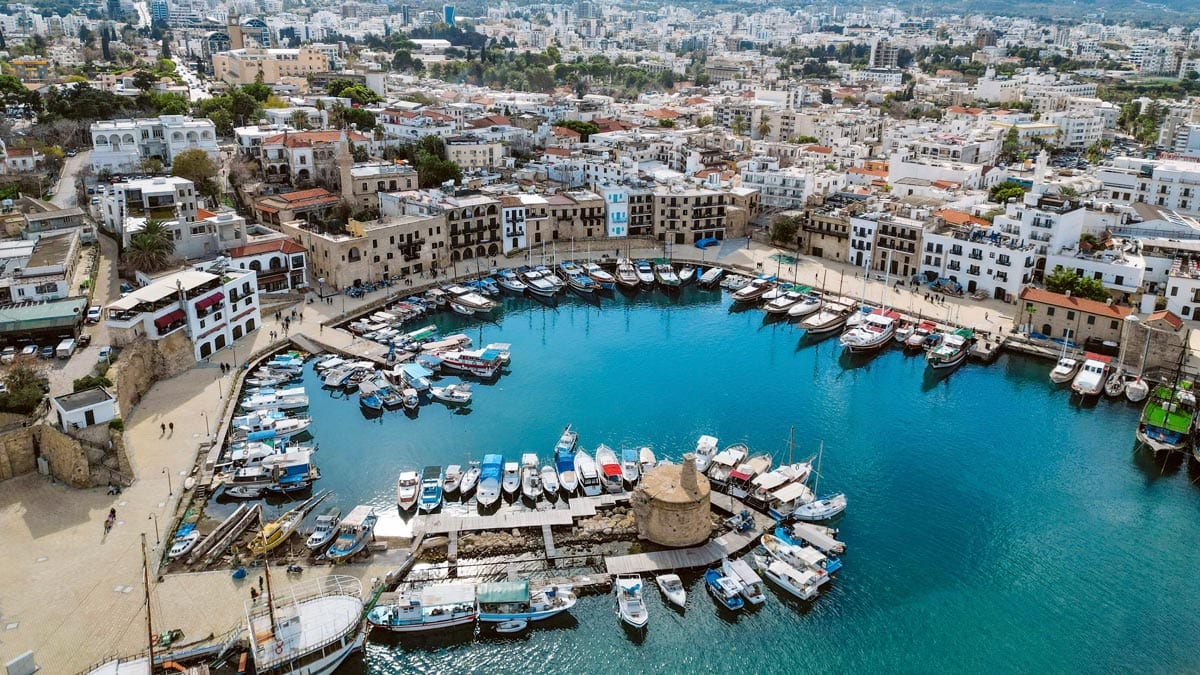 Kıbrıs'ta  Yeni Yılı Coşkuyla Karşıla