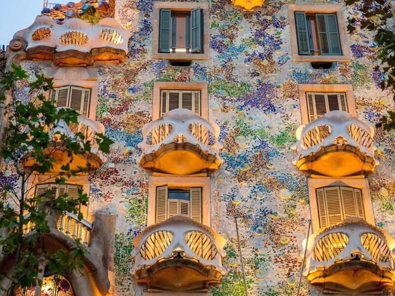 MILANO & NICE & MARSILYA & BARCELONA TURU Pegasus Havayolları ile 7 gece