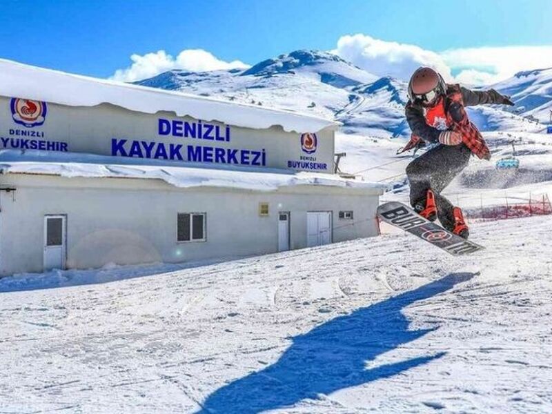 GÜNÜBİRLİK NİKFER KAYAK MERKEZİ TURU 