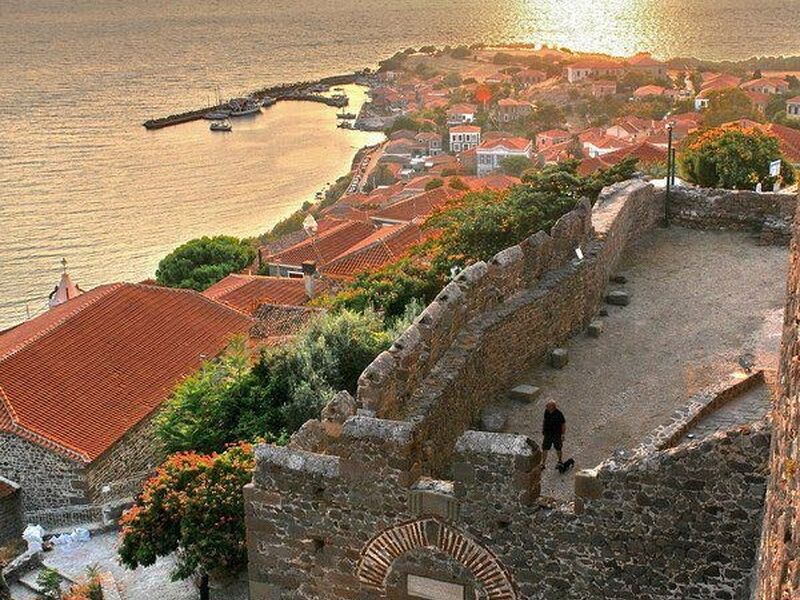 AYVALIK ÇIKIŞLI MİDİLLİ ADASI TURU KAPI VİZESİ İMKANI İLE ( 2 GECE 3 GÜN)