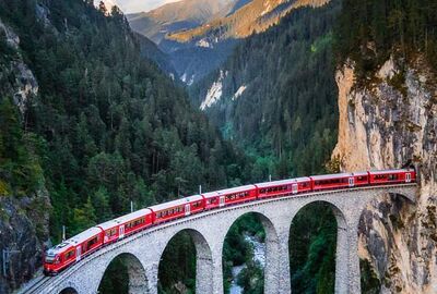 İZMİR`DEN BERNİNA EXPRESS ILE BİR AVRUPA MASALI TURU SunExpress Havayolları ile 7 gece