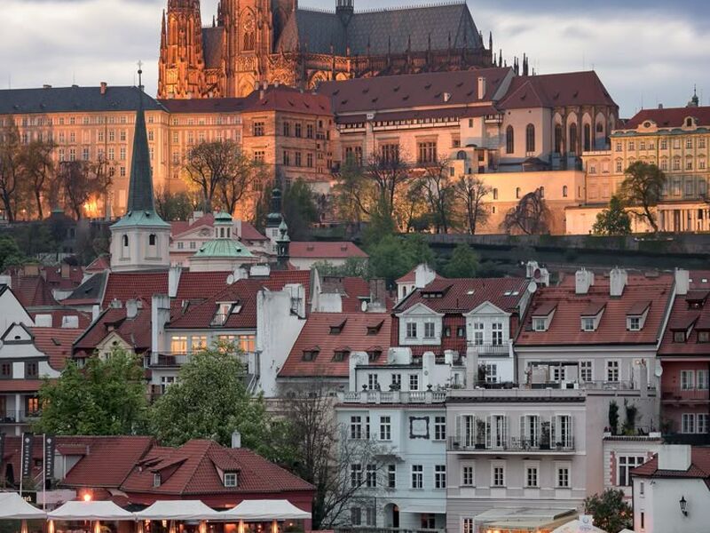 İZMİR HAREKETLİ OTOBÜS İLE ORTA AVRUPA MASALI 