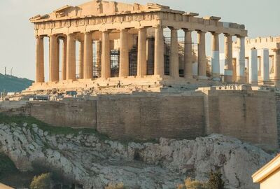 BÜYÜK YUNANİSTAN MASALI