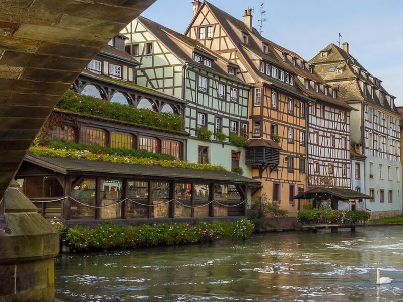 İSTANBUL`DAN BERNİNA EXPRESS ILE BİR AVRUPA MASALI TURU Pegasus Havayolları ile 7 gece