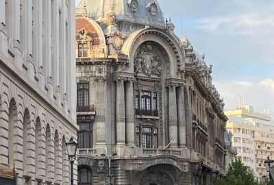 İSTANBUL HAREKETLİ VARNA BÜKREŞ VE TRANSİLVANYA MASALI